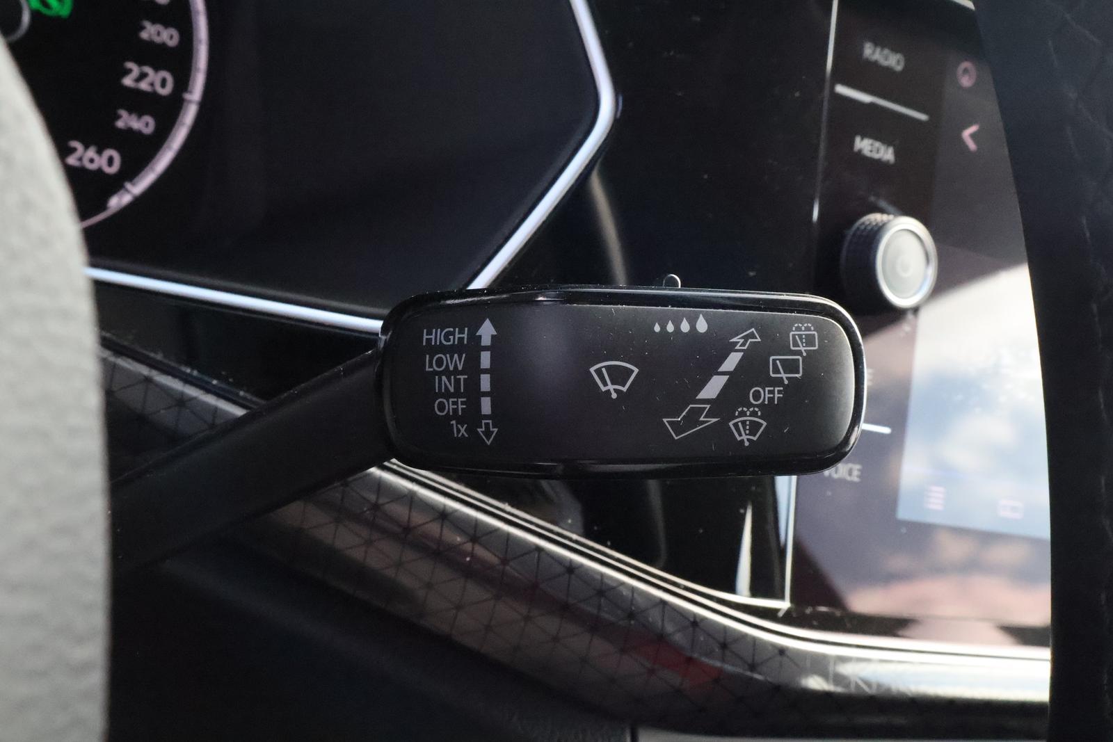 Volkswagen T-Cross 1.0 Basis Navi Tempomat Sitzheizung PDC