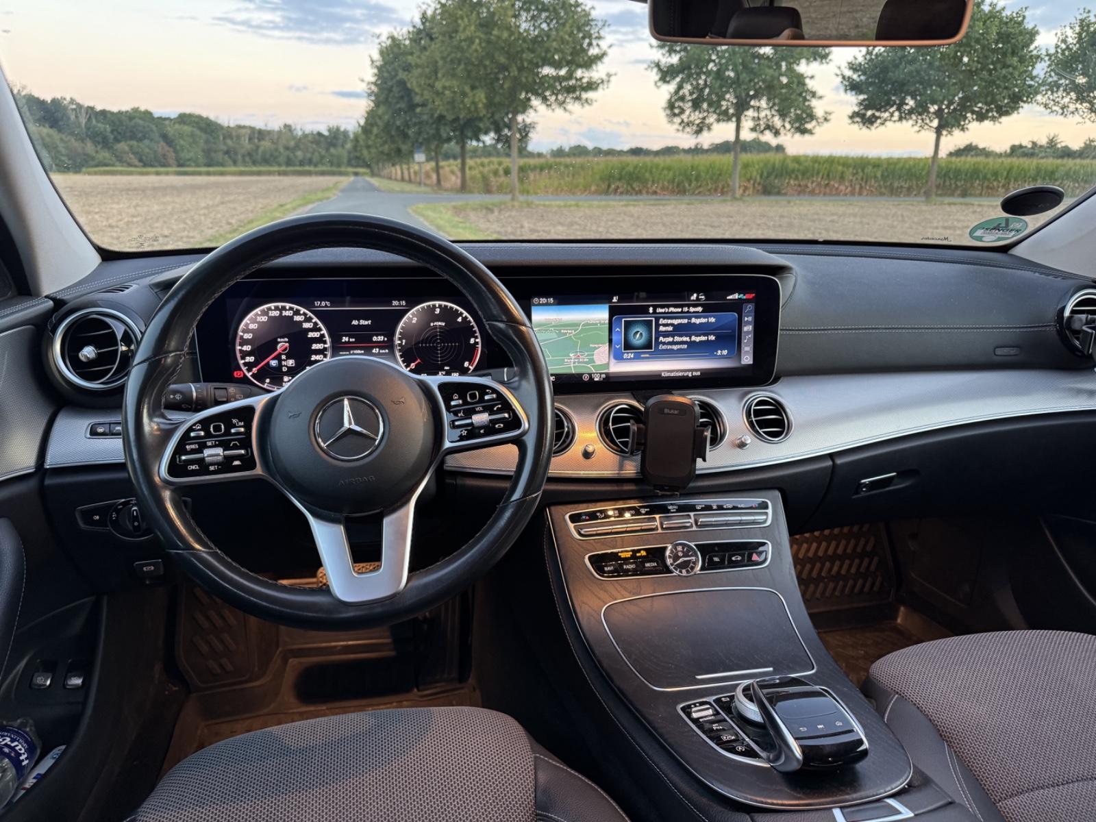 Mercedes-Benz E 220 d 4MATIC T-Modell | Exclusiv