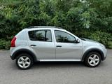 Dacia Sandero 1.6 MPI Stepway AHK, Klima - Dacia Sandero aus 2009: Stepway