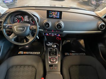 Audi A3 Sportback attraction ultra*2. Hand*Navi*Xenon