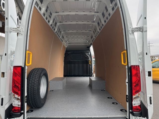 Fahrzeugabbildung Iveco Daily 70C21