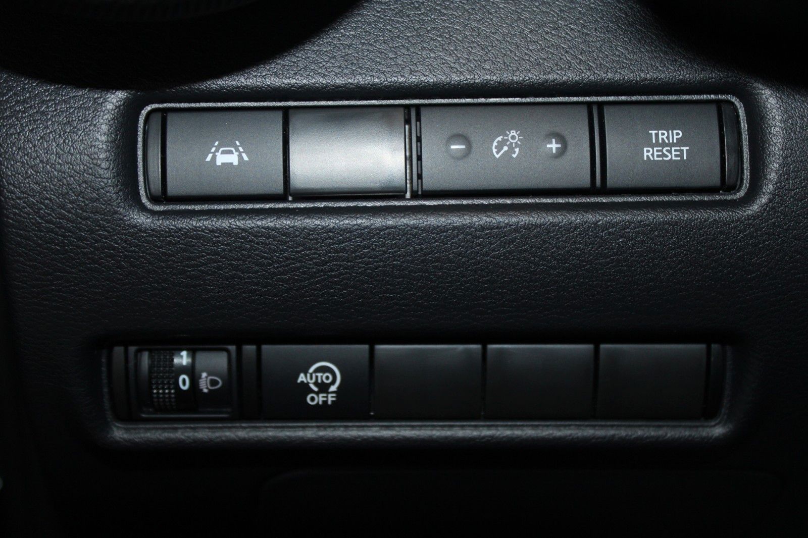Fahrzeugabbildung Nissan JUKE ACENTA DAB NAVI LED Kamera SHZ aus 1.Hand