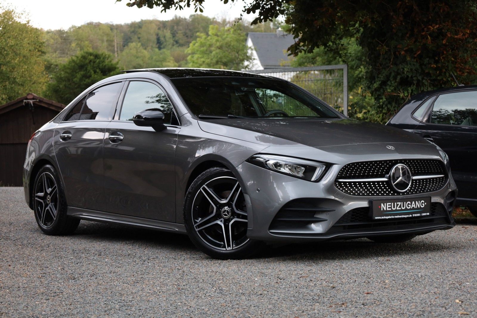 Mercedes-Benz A 200 Limousine AMG LINE PANO KEYLESS ACC 1 HAND foto 4