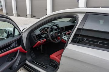 Porsche Panamera - 12