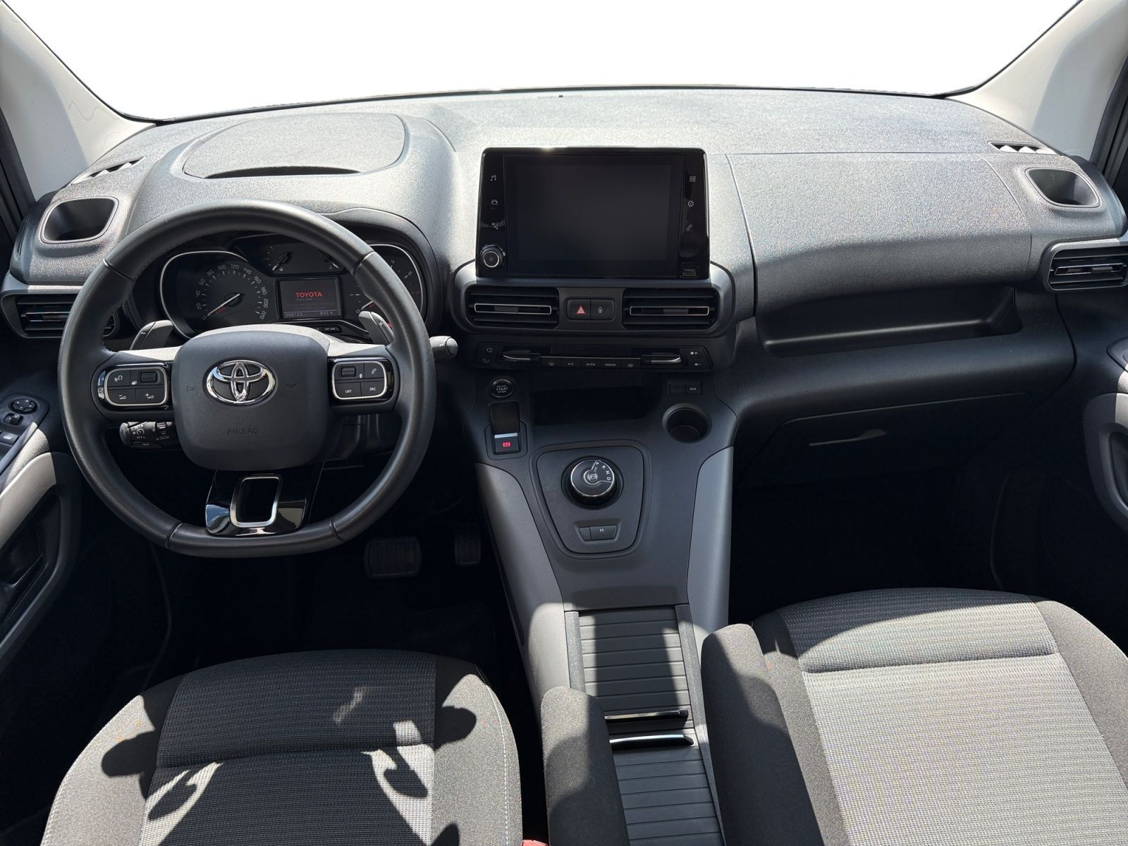 Fahrzeugabbildung Toyota Proace City Verso 1.5 D-4D L1 Executive S/S PANO