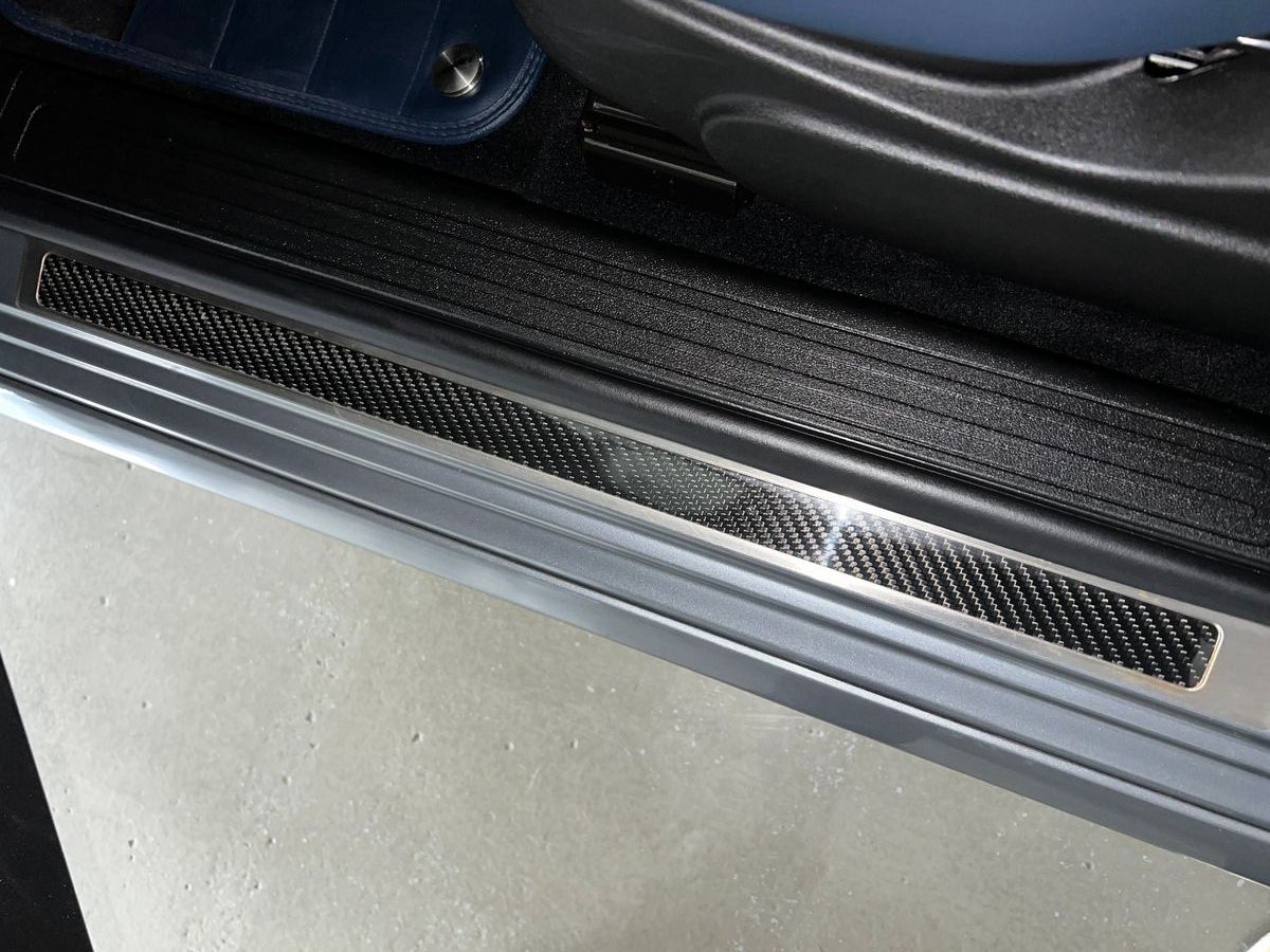 Fahrzeugabbildung Abarth 695 Rivale 175th Anniversary CARBON AKRAPOVIC