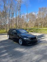 BMW 325d 145kw M57 touring fullest opt - BMW 325 aus 2009 mit Diesel-Antrieb: Kombi