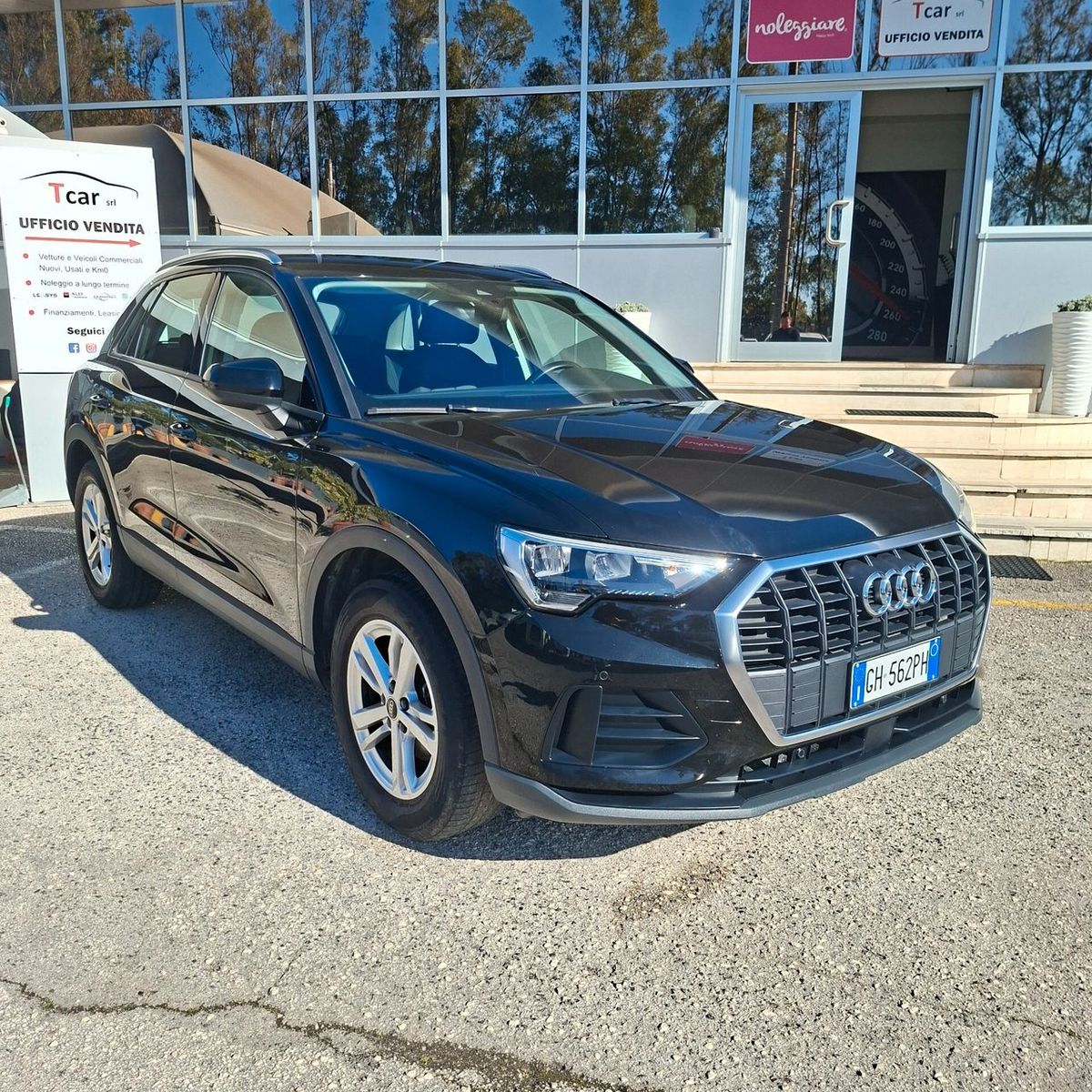 Audi Q3 35 2.0 Tdi 150Cv S-Tronic Business imagem 2