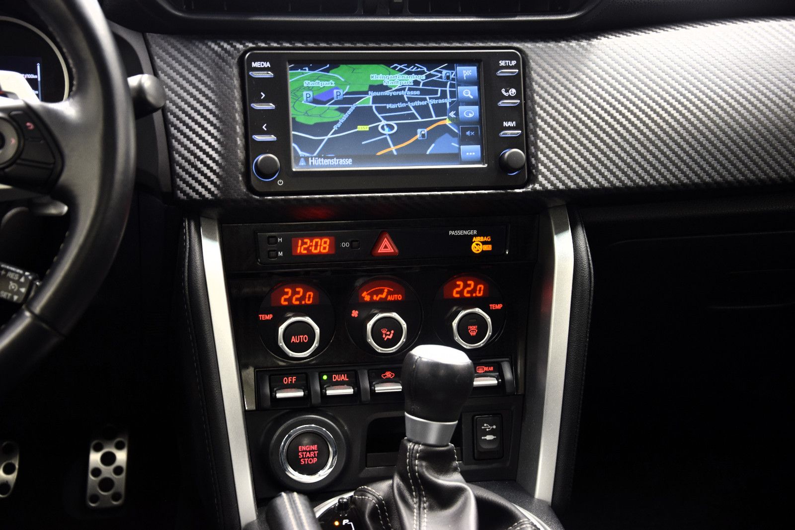 Fahrzeugabbildung Toyota GT 86 *Automatik* Bi-LED Navigation Tempomat DAB