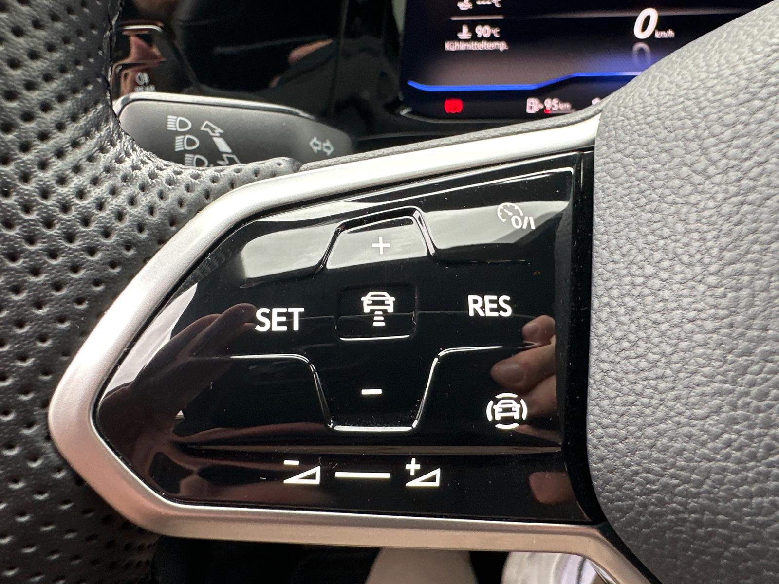Volkswagen Golf 2.0 TSI OPF GTI NAV+LED+KAM+SHZ+KEYLESS, миниатюра 13