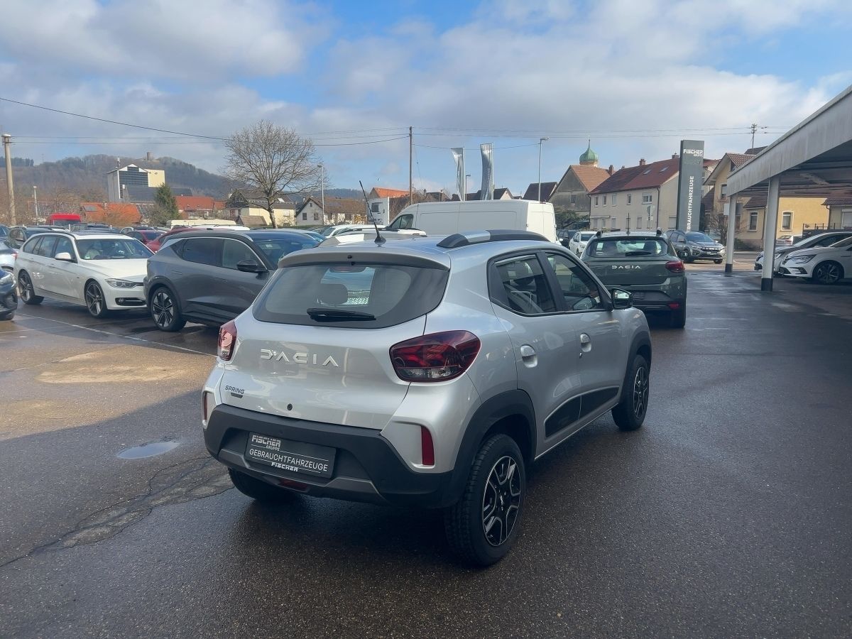 Fahrzeugabbildung Dacia Spring Essential 45 Kamera CCS
