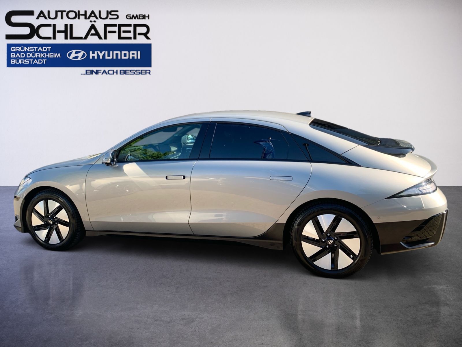 Fahrzeugabbildung Hyundai IONIQ 6 Uniq 77,4 kWh Elektro 4WD