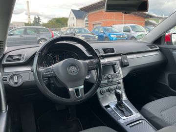 Volkswagen Passat Variant - 12