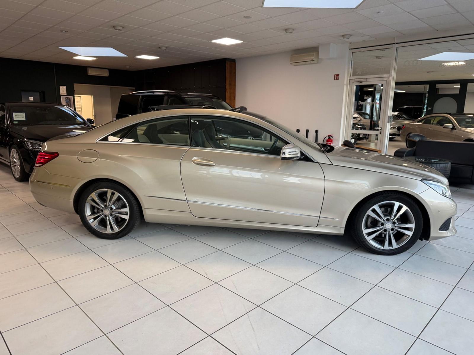 Mercedes-Benz E 220 d BlueTEC | 9G | Pano | LED ILS | Nappa