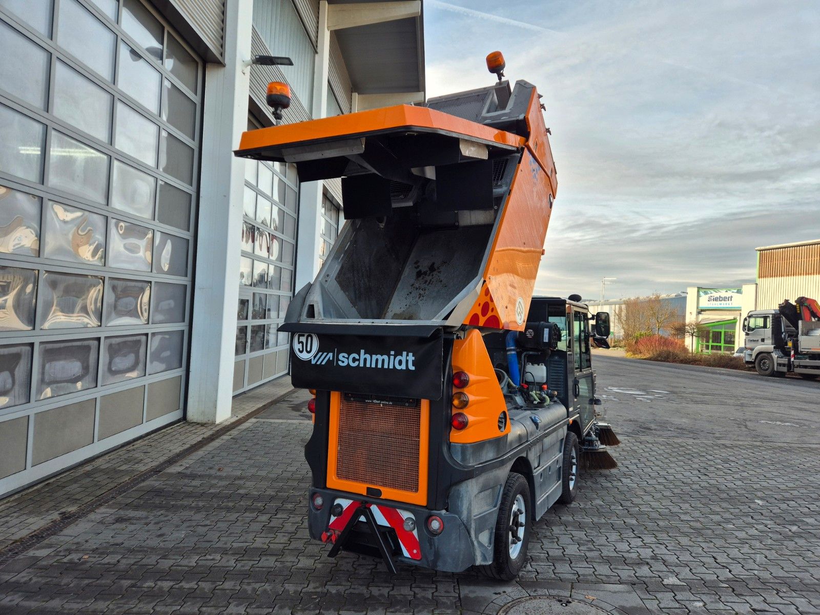 Fahrzeugabbildung Schmidt Swingo Compact 200+ Winterdienst Klima