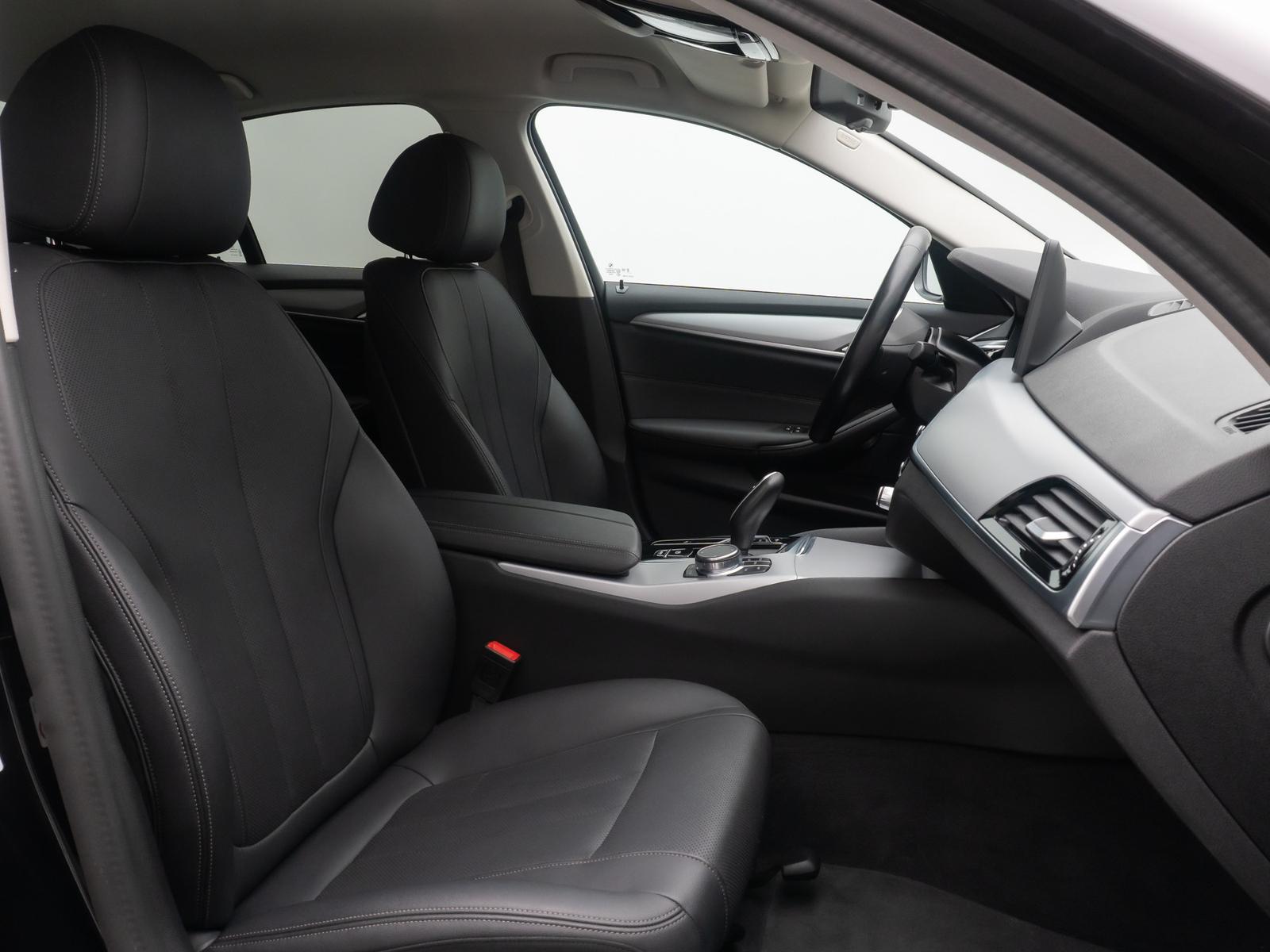 BMW 520i Kamera DAB Leder Standheizung Alarm M Sport