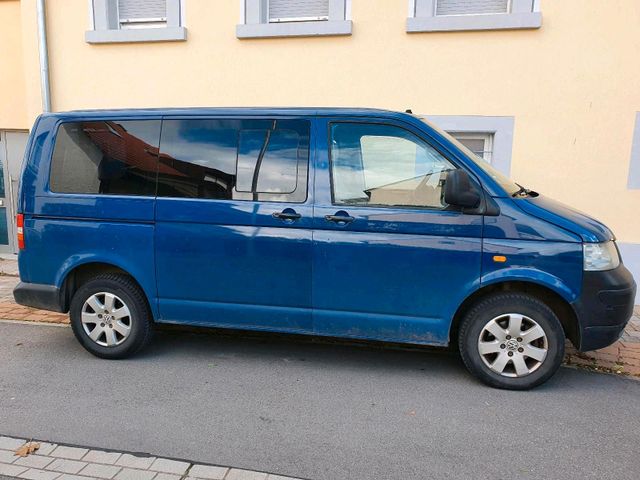 Volkswagen VW T5,Transporter,Caravell,TÜV neu,9 Sitzer