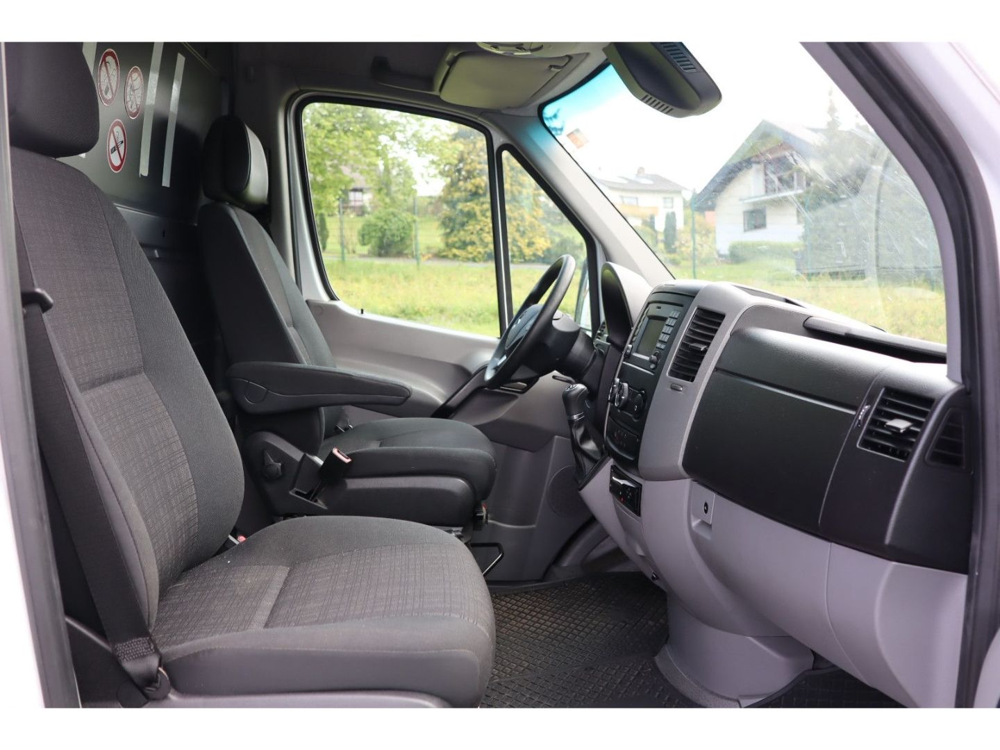 Fahrzeugabbildung Mercedes-Benz Sprinter 516 CDI 7G Navi Klima Tempomat SHZ Sthz