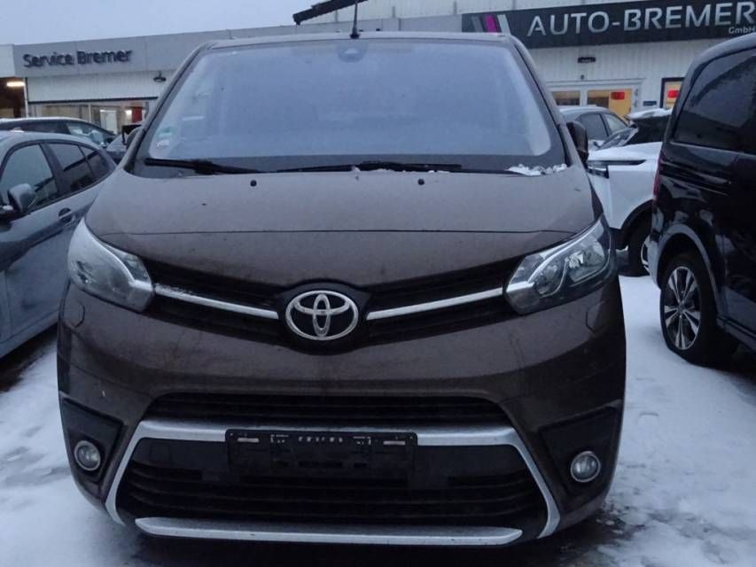 Fahrzeugabbildung Toyota Proace Verso 1.6 D-4D compact Family