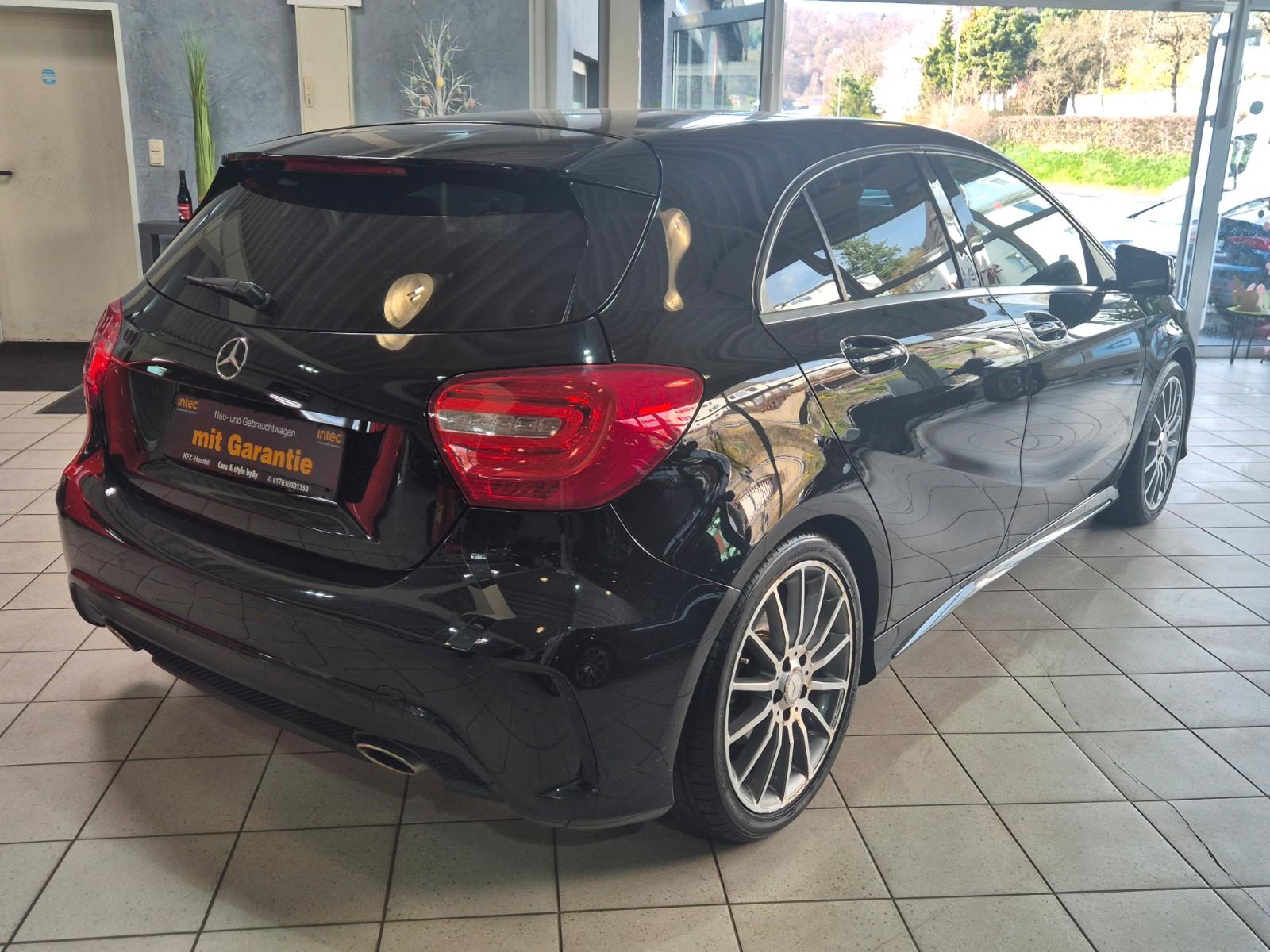 Mercedes-Benz A 200 BlueEfficiency AMG Sport/Xenon/Navi/Leder/