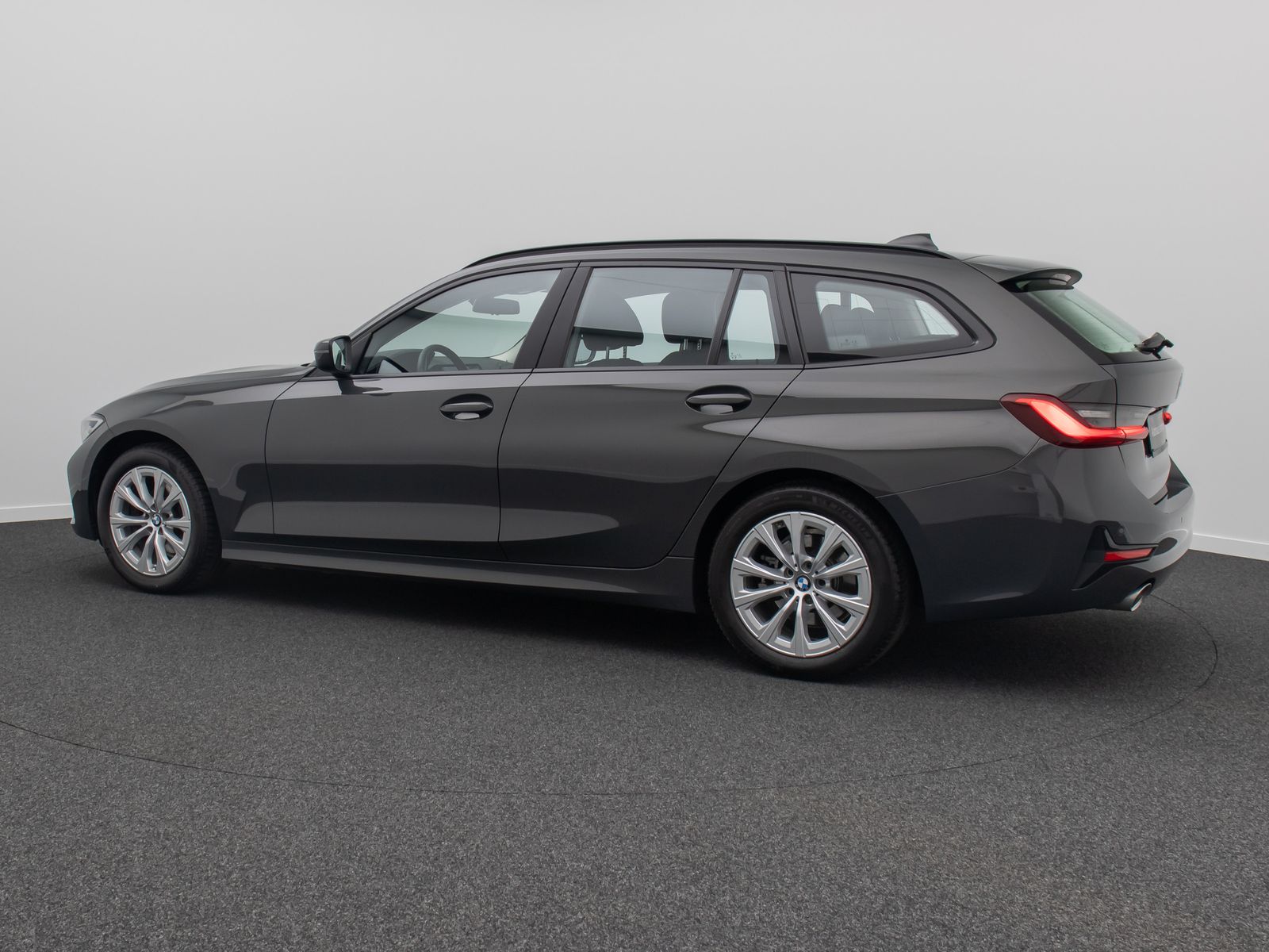 Fahrzeugabbildung BMW 320d Stop&Go Alarm DAB DriveAss AHK FernlichtAss