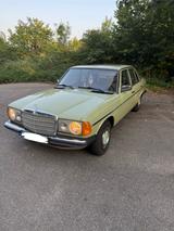 Mercedes-Benz 250 W123 - Mercedes-Benz 250: W123