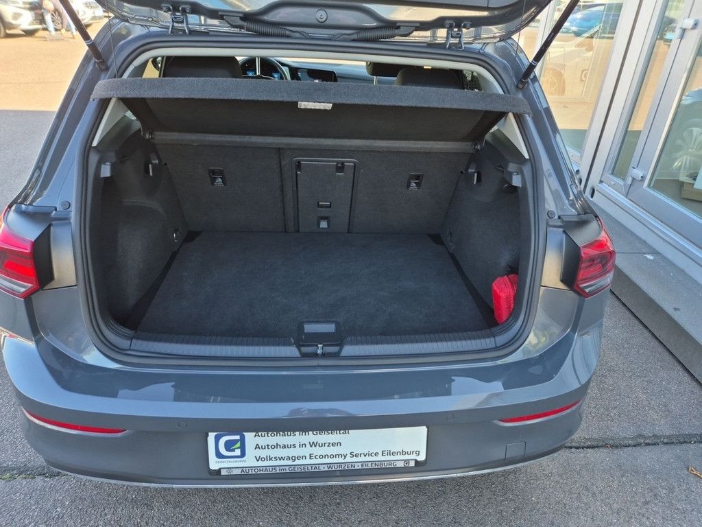 Golf VIII 1.5 TSI Active *LED*NAVI*STANDH*SHZ*PD