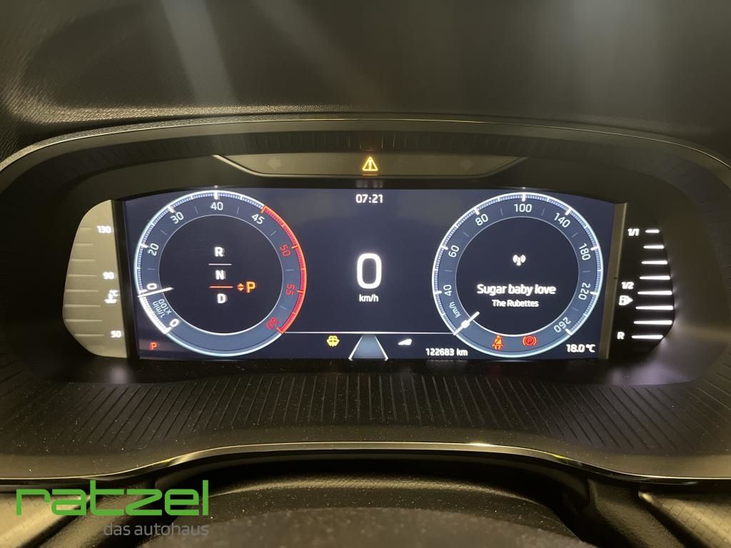 Fahrzeugabbildung SKODA Octavia Combi Ambition TDI Navi LED AHK Lane Ass