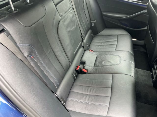 Fahrzeugabbildung BMW 520 d M Sport Mild-Hybrid Autom. Panoramadach, N