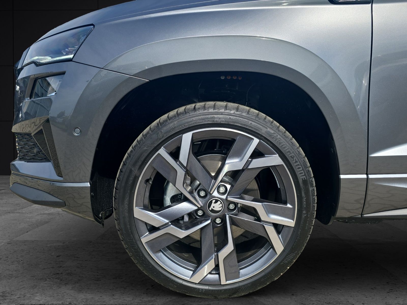 Fahrzeugabbildung SKODA Karoq Sportline 1.5 TSI DSG AHZ MATRIX NAVI ACC