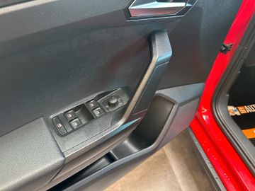 MYAUTOCENTER – Gebraucht- und Jahreswagen mit Werkstattservice in Pfaffenhofen Seat Arona *1.Hand*19%*Tempo*Navi*Spurass*LED*