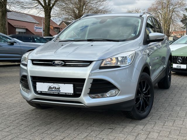 Ford Kuga Titanium*PDC*AHK*TEILLEDER*PANORAMA*