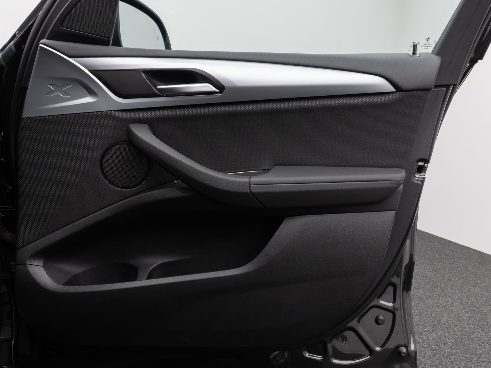 Fahrzeugabbildung BMW X3 xD20d Panorama Kamera DAB HiFi AHK Alarm 19"