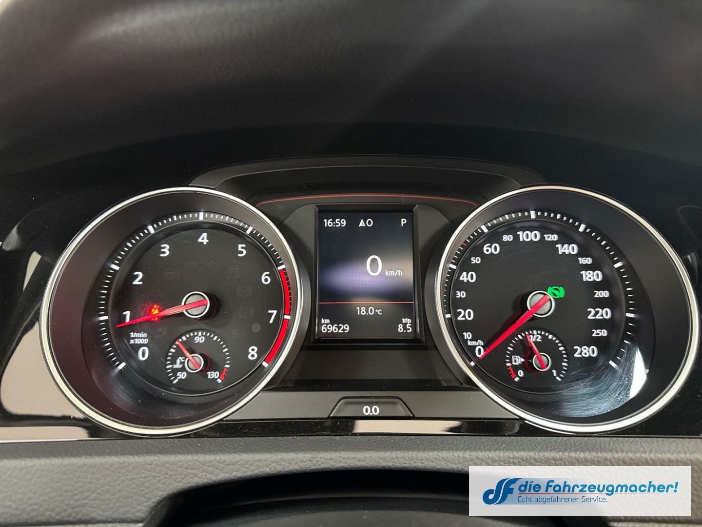 Fahrzeugabbildung Volkswagen Golf VII GTI DSG TOP-Panodach Navi VOLL-LED ACC
