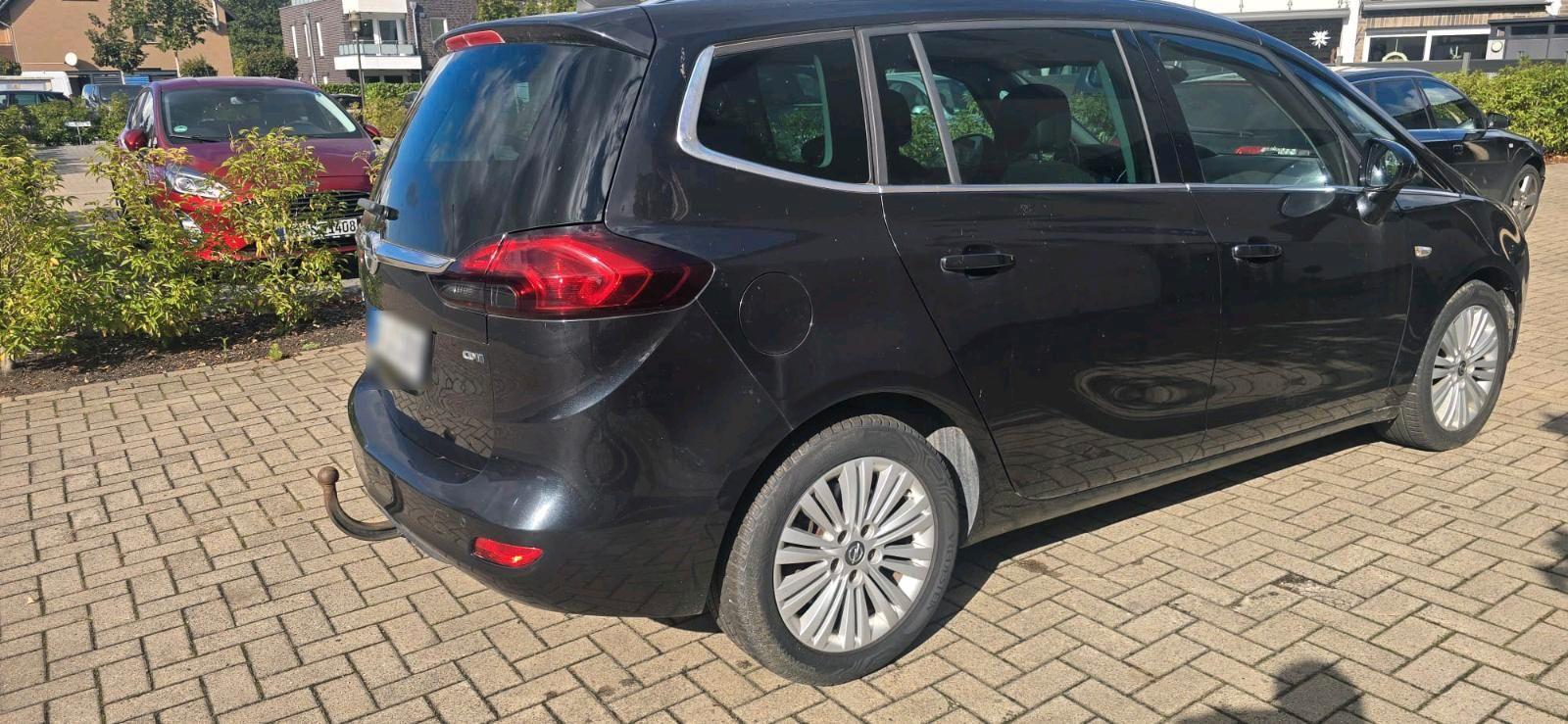 Opel Zafira tourer 2015 — engine 131 HP (96kW)