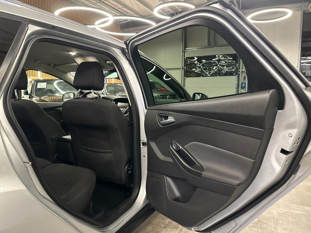 Ford Focus Turnier Titanium *2. Hand*AHK*Klima*Navi*