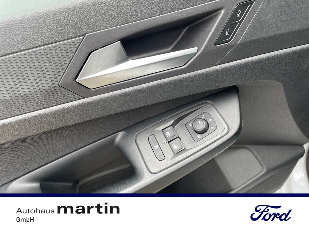 Fahrzeugabbildung Ford Tourneo Connect 2.0 Grand Active NAVI LED PANO