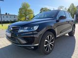 Volkswagen Touareg V6 TDI 262 Ps / Terrain Tech 4Mot 88 TKM - Volkswagen Touareg aus 2017