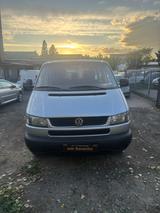 Volkswagen T4 Multivan - Volkswagen T4 Multivan mit Benzin-Antrieb: Automatik