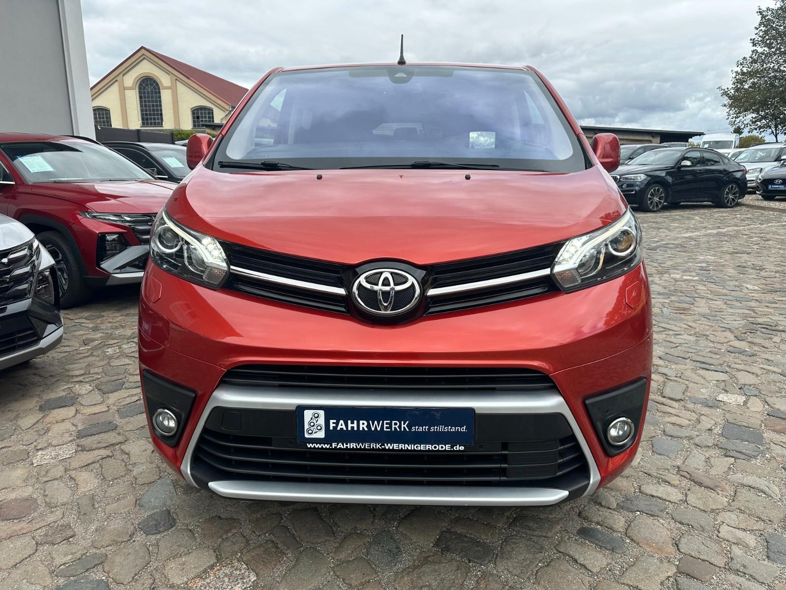 Toyota Proace Verso L1 Team Deutschland AHK Standhzg.