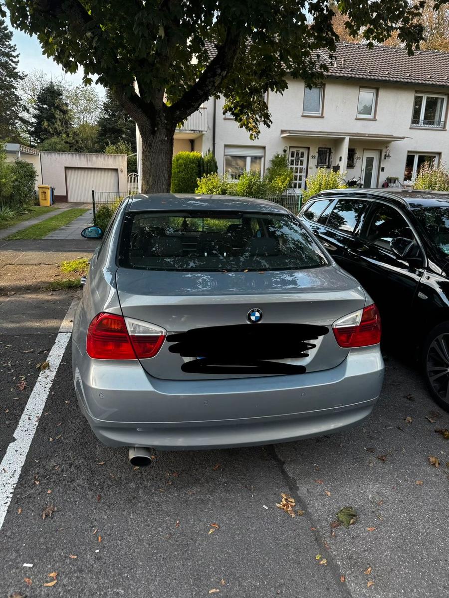 BMW 320