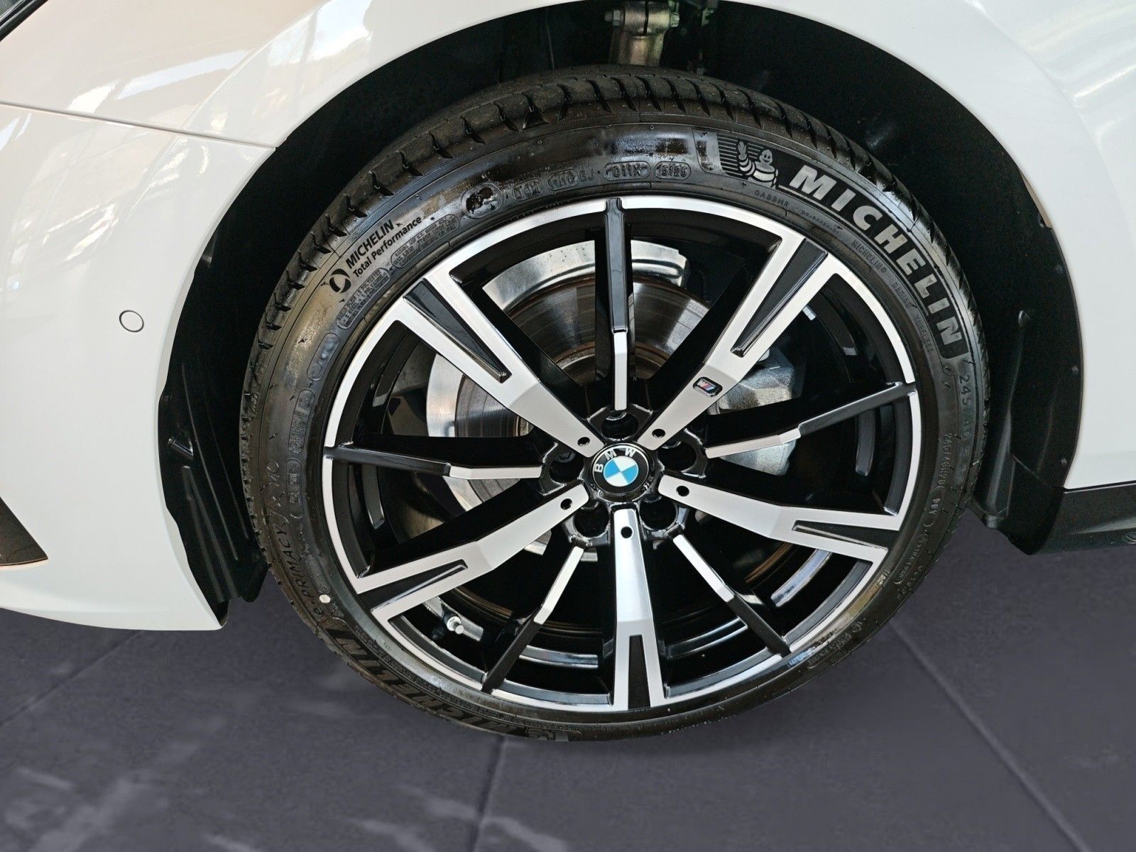 BMW 520i Touring M Sport Standheizung AHK Sitzbelüft foto 6