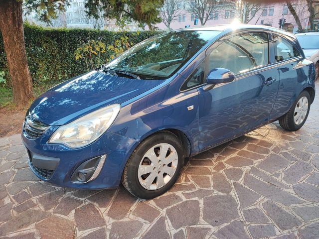 Opel Corsa 1.2 Benz GPL neopatentati