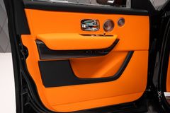 Cullinan BLACK BADGE 2023  BLACK/MANDARIN STARS