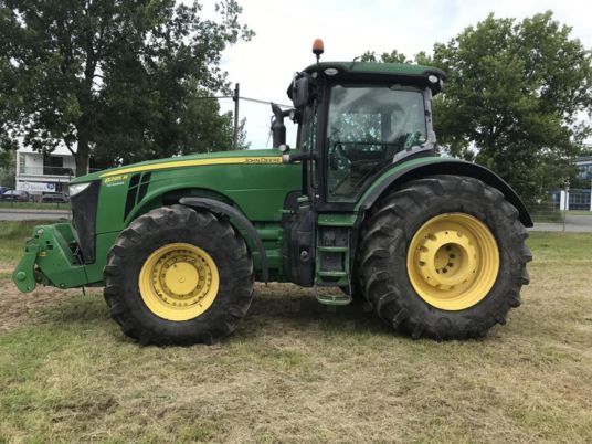 John Deere 8295R