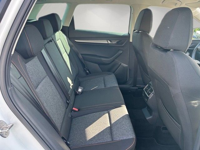 Fahrzeugabbildung SKODA Karoq 2.0TDI Clever LED+TEMPOMAT+AHK+NAVI+++