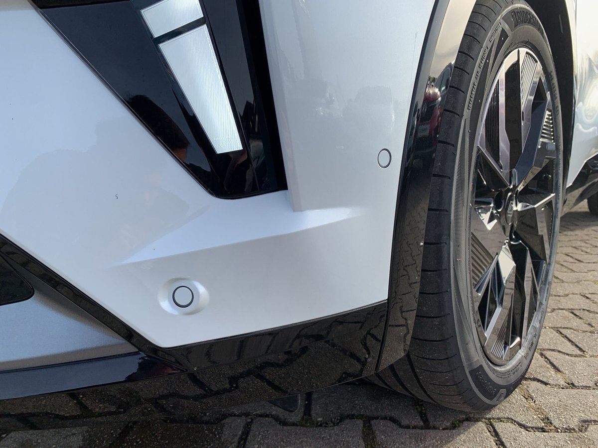 Renault Rafale - Bild 30