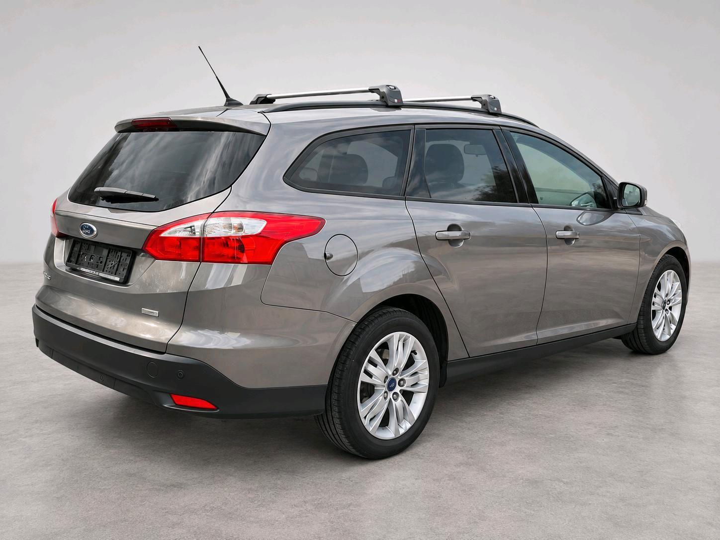Ford Focus 2011 — photo 6