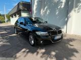 BMW 318i E90 Automatik|Night-Paket|TÜV 04/... - BMW 318: E90