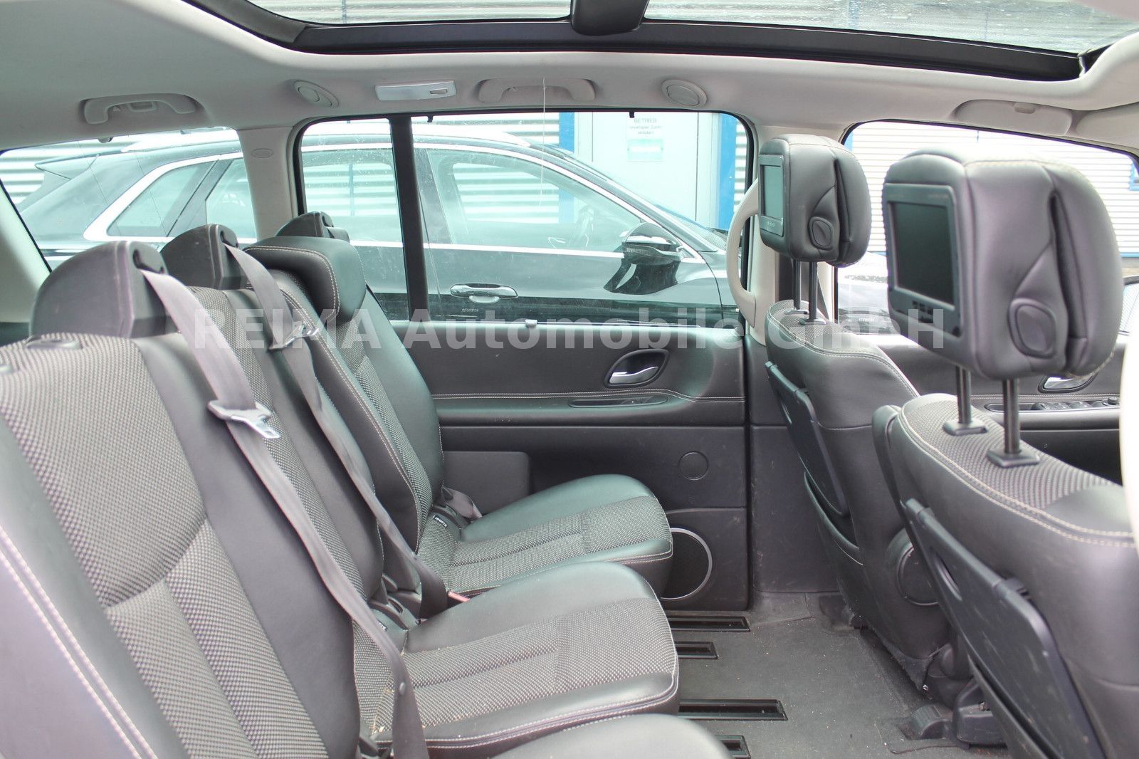Fahrzeugabbildung Renault Espace Edition 2,0 dci Automatik, 7 Sitzer, Navi